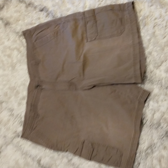 Columbia men's size 40x10 cargo shorts-vintage - Picture 1 of 5